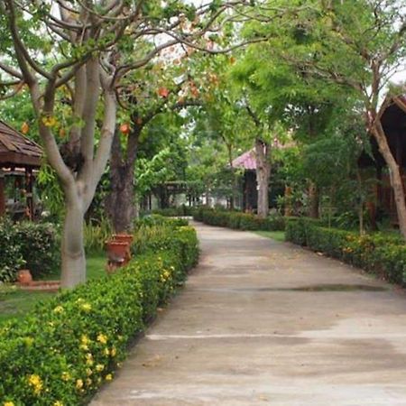 Punpisa Resort สามชุก ภายนอก รูปภาพ